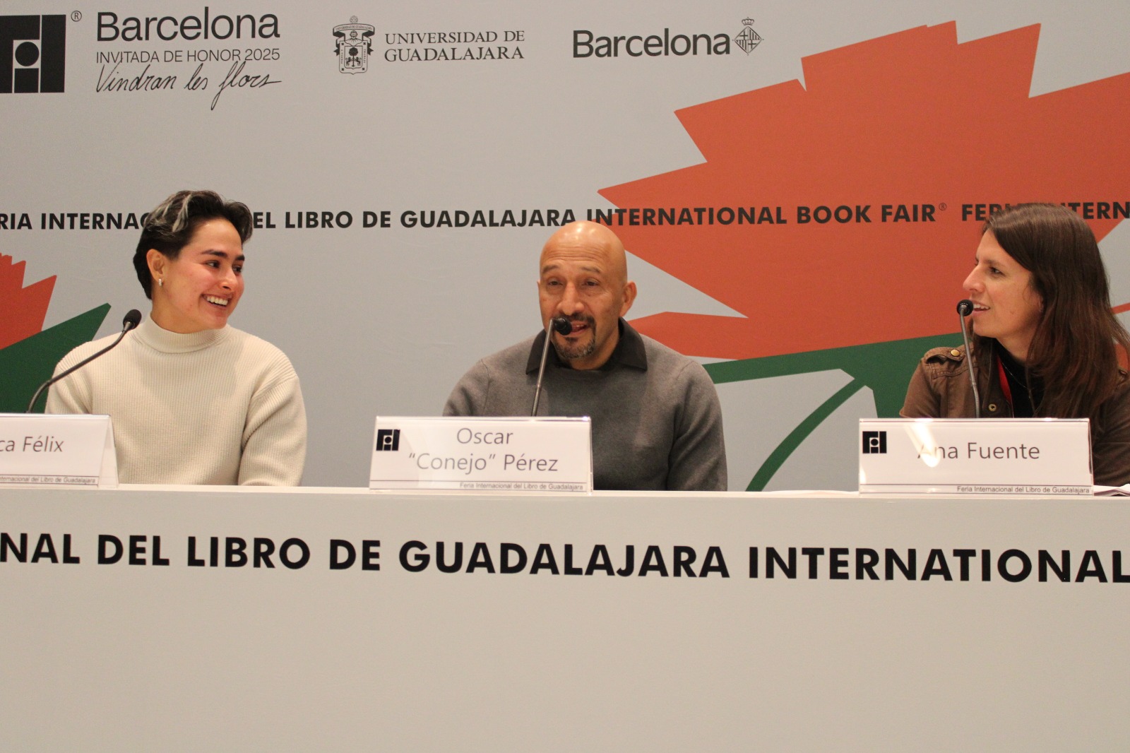 Blanca Félix y Óscar Pérez comparten en la FIL sus anécdotas, experiencias y sensaciones como porteros 