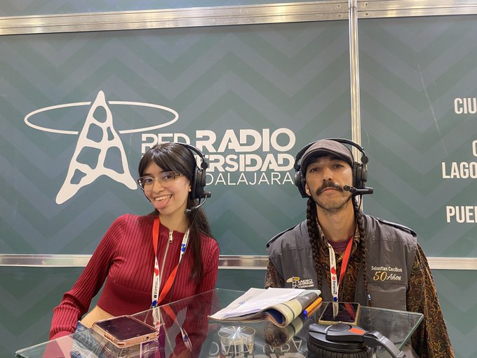 Por los Pasillo de la Fil - Lu. 01 Dic 2025 - Desde la @FILGuadalajara Por los Pasillo de la Fil - Lu. 01 Dic 2025 - Desde la @FILGuadalajara