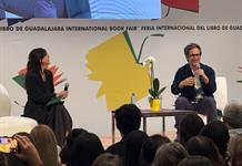 Gael García Bernal explora su faceta sonora en la FIL Guadalajara