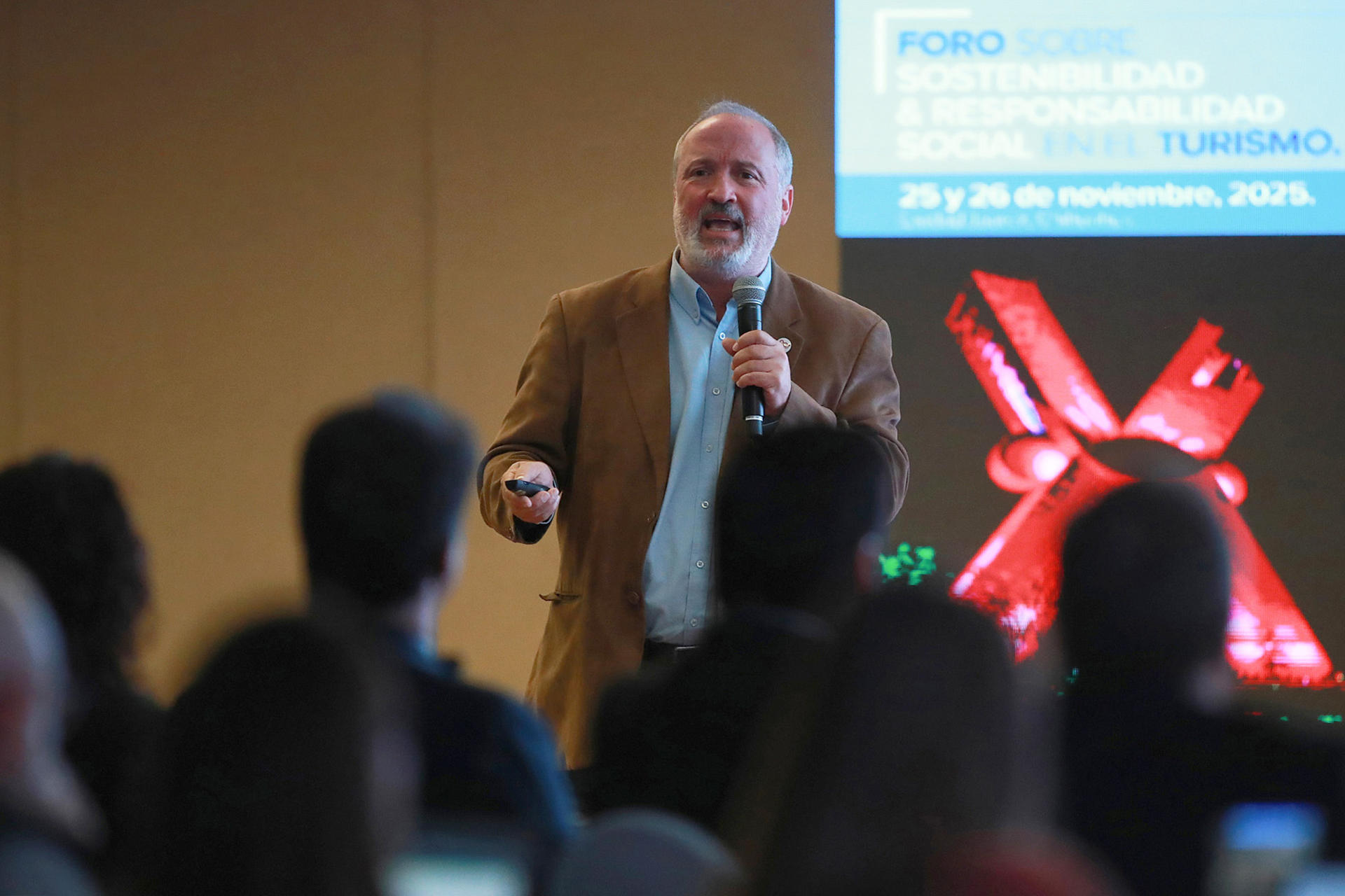 Ciudad Juárez impulsa con foro la sostenibilidad turística en su frontera