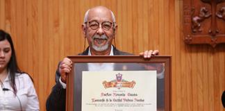 Leonardo Padura recibe Honoris Causa en Guadalajara y reconstruye su vínculo con la ciudad