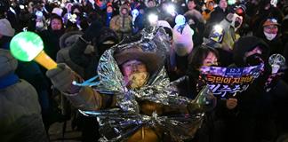 Corea del Sur aprueba ley que prohíbe lanzar globos hacia el Norte