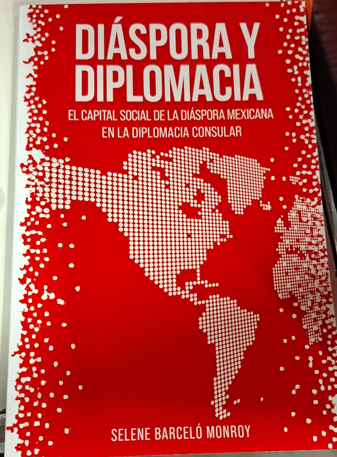 En tiempos de Trump y endurecimiento migratorio, llaman en la FIL a poner al ser humano al centro de la diplomacia