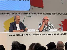 Tensión en la FIL: Serrat suspende momentáneamente su diálogo por el ruido externo