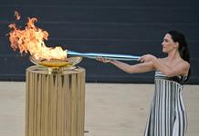 La llama de los Juegos de Invierno de Milán-Cortina llega a Italia