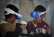 Niños traumatizados por la guerra se alejan de Gaza gracias a la realidad virtual Niños traumatizados por la guerra se alejan de Gaza gracias a la realidad virtual