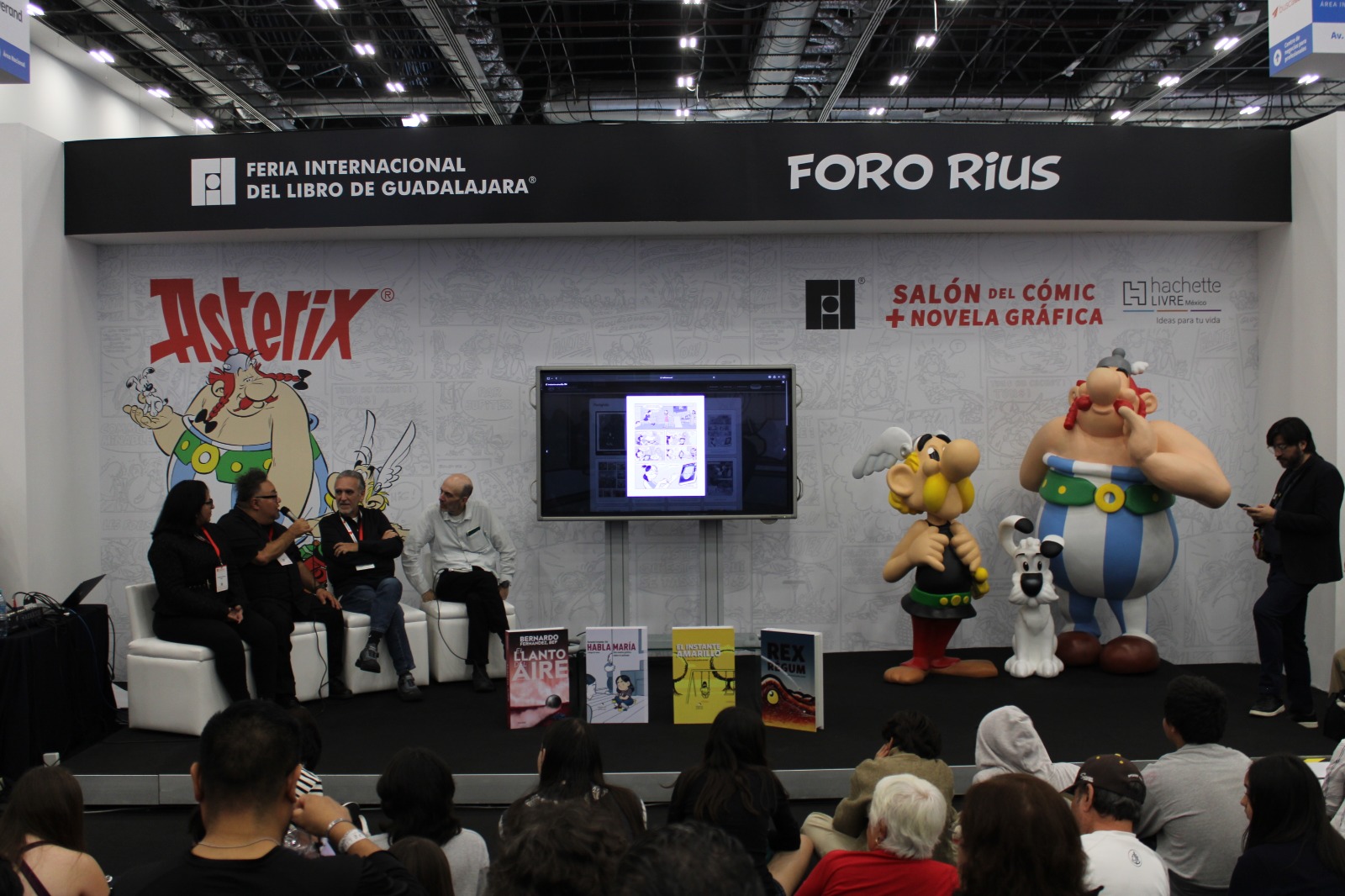 Moneros e ilustradores homenajean a BEF en salón del Cómic