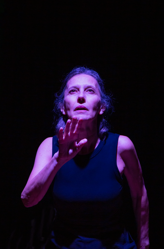 La novela de Daniela Tarazona encuentra un nuevo lenguaje en su versión teatral dirigida por Andrea Segura