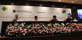 Panel en la FIL piensa en la tierra más allá de la IA como un ser espiritual y que siente 