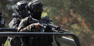 Detienen a diez personas en Michoacán con armas de fuego y en posesión de drogas