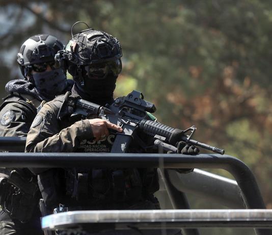 Autoridades detienen a suegro y cu&ntilde;ado de Iv&aacute;n Archivaldo Guzm&aacute;n, l&iacute;der de Los Chapitos