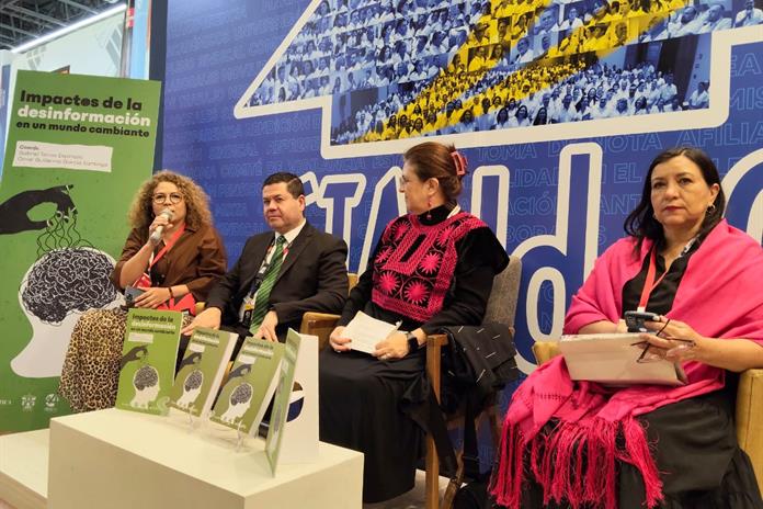 Periodistas publican libro sobre Desinformación en sus distintas modalidades Periodistas publican libro sobre Desinformación en sus distintas modalidades