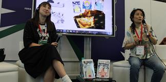 Lize Meddings comparte su proceso creativo y enseña a los asistentes a crear sus propias historias Lize Meddings comparte su proceso creativo y enseña a los asistentes a crear sus propias historias