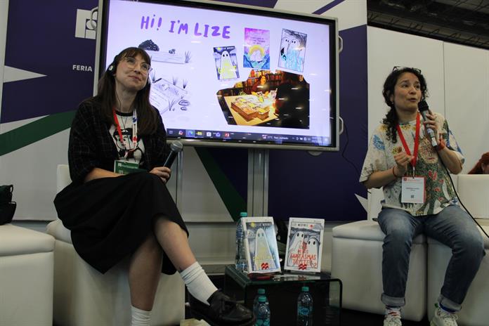 Lize Meddings comparte su proceso creativo y enseña a los asistentes a crear sus propias historias Lize Meddings comparte su proceso creativo y enseña a los asistentes a crear sus propias historias