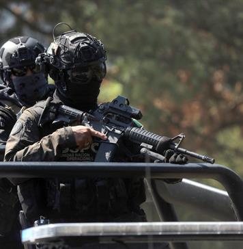 La explosión de un carro bomba deja dos muertos y siete heridos en Michoacán La explosión de un carro bomba deja dos muertos y siete heridos en Michoacán