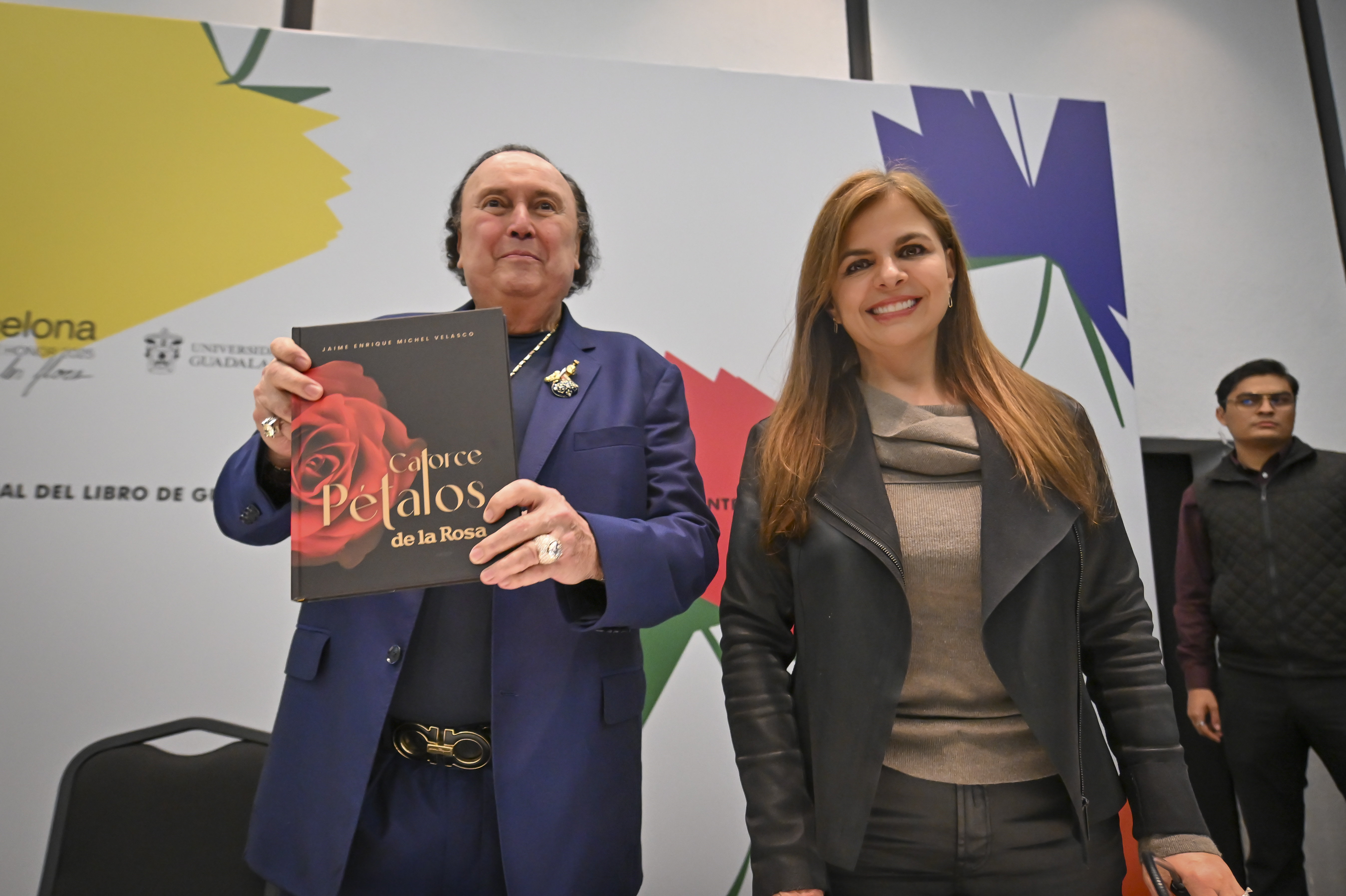 Presentan Catorce Pétalos de la Rosa, una historia familiar de éxito en la FIL 39 Presentan Catorce Pétalos de la Rosa, una historia familiar de éxito en la FIL 39