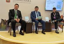 Carlos Martínez Macías presenta su libro de cuentos sobre medios en la FIL Carlos Martínez Macías presenta su libro de cuentos sobre medios en la FIL