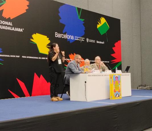 Laura Esquivel seduce a las juventudes con su libro Como Agua para Chocolate Laura Esquivel seduce a las juventudes con su libro Como Agua para Chocolate