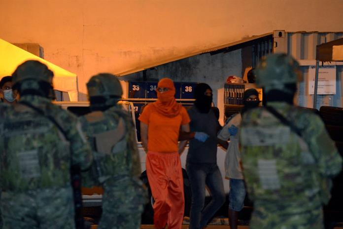 Mueren 13 presos en una cárcel de Ecuador marcada por matanzas recientes Mueren 13 presos en una cárcel de Ecuador marcada por matanzas recientes