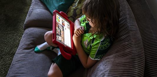 La prohibición de las redes sociales a los menores en Australia genera debate en todo el mundo