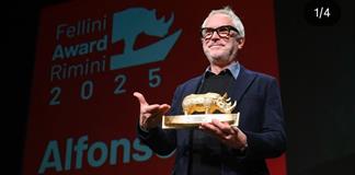 Alfonso Cuarón gana el premio Fellini 2025