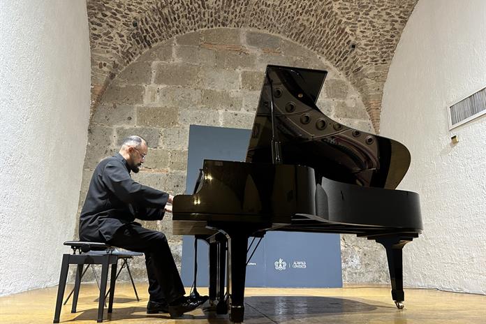 El Pianista Joel Juan Qui ofrecerá una clase magistral y un viaje por tres siglos de música jalisciense El Pianista Joel Juan Qui ofrecerá una clase magistral y un viaje por tres siglos de música jalisciense