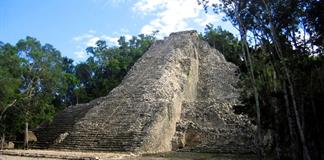 INAH y comunidad Noh Bec reabren escalinata del Nohoch Mul en Cobá