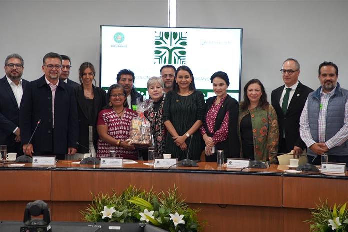 Ratifica la Semarnat el compromiso de sanear la cuenca Lerma-Santiago Ratifica la Semarnat el compromiso de sanear la cuenca Lerma-Santiago