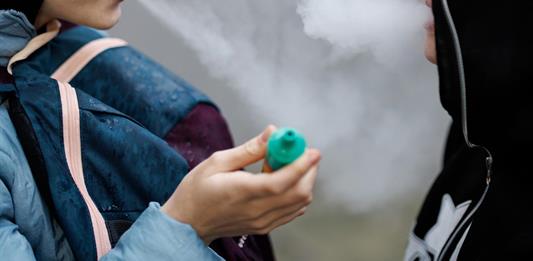 México prohíbe totalmente los vapeadores y cigarrillos electrónicos