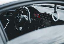 Gobernador presiona a SCIT: largas filas y taxis caros en el aeropuerto impulsan servicio pirata Gobernador presiona a SCIT: largas filas y taxis caros en el aeropuerto impulsan servicio pirata