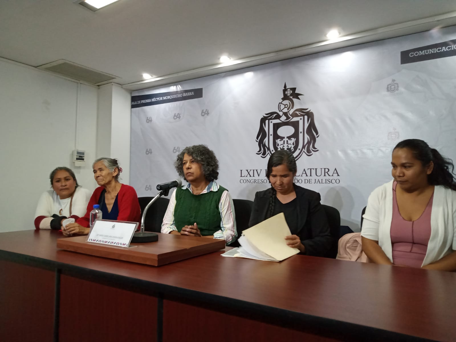 Denuncian cobro de “moche” en apoyos que otorga la Sader a mujeres