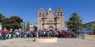 Miles de fieles abarrotan El Santuario por la festividad a la Virgen de Guadalupe