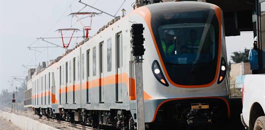 Fuerzan apertura de la Línea 4 y ponen en riesgo a peatones