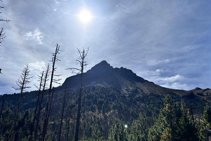 Nevado de Colima: Guía y reglas clave para una visita segura y sin accidentes Nevado de Colima: Guía y reglas clave para una visita segura y sin accidentes