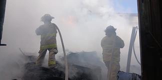 Rescate y atenci&oacute;n tras desplome de avioneta en Toluca: seis fallecidos reportados