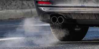 La UE renuncia a prohibir totalmente la venta de coches de combustión a partir de 2035 La UE renuncia a prohibir totalmente la venta de coches de combustión a partir de 2035