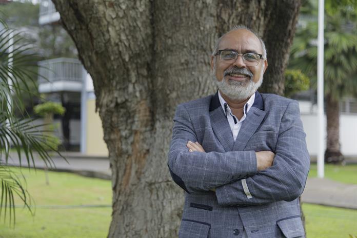 Ricardo Sigala Gómez recibe el Premio Jalisco en Literatura Ricardo Sigala Gómez recibe el Premio Jalisco en Literatura