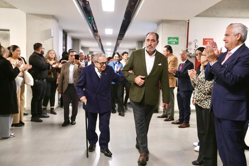 CUCSH rinde homenaje al Maestro Emérito Adalberto Ortega Solís y da su nombre a un auditorio