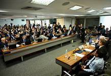 El Senado brasileño debate una rebaja de pena para Bolsonaro El Senado brasileño debate una rebaja de pena para Bolsonaro