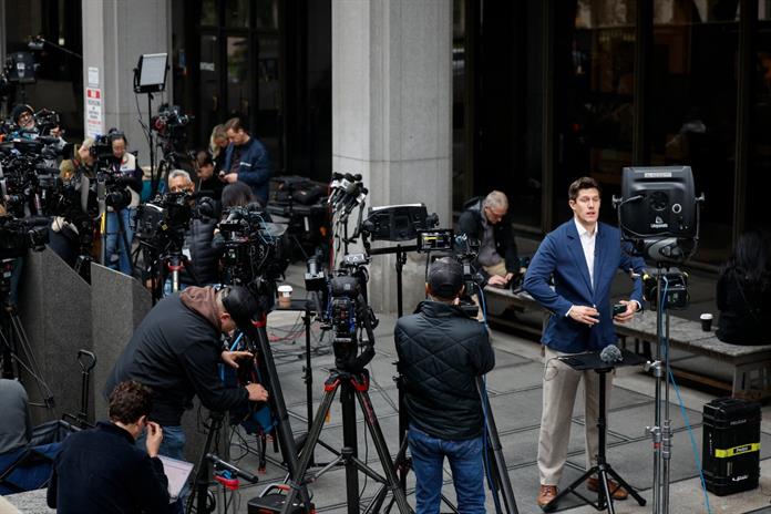 Hijo del cineasta Rob Reiner comparece por primera vez en la corte por parricidio Hijo del cineasta Rob Reiner comparece por primera vez en la corte por parricidio