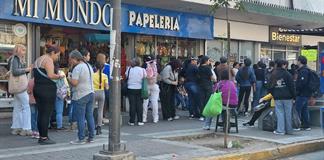 Filas eternas y no hay soluciones: Jalisco se queda sin nuevos Bancos del Bienestar