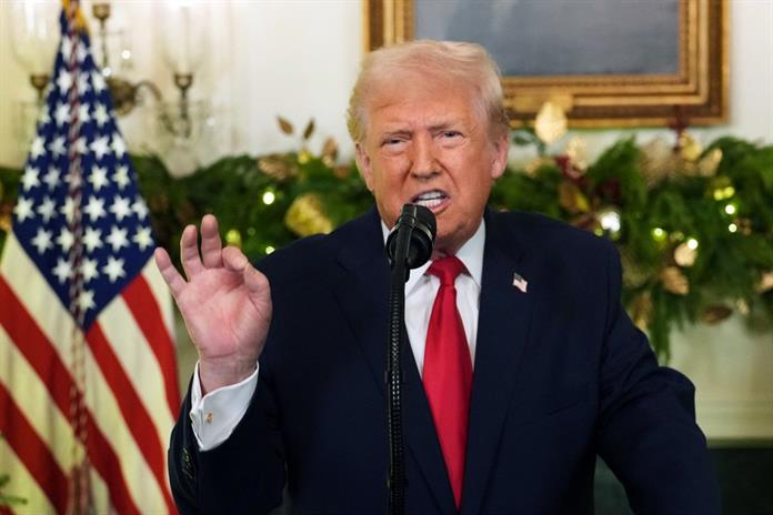 Trump abre su discurso a la nación atacando a los migrantes y al sistema político anterior Trump abre su discurso a la nación atacando a los migrantes y al sistema político anterior