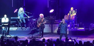 Toto convierte el Auditorio Telmex en una despedida cargada de nostalgia