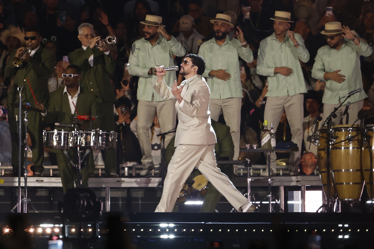 J Balvin sella en redes sociales reconciliación con Bad Bunny tras concierto en México