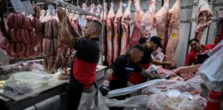 Consumo de carne vacuna en Argentina cae a mínimos por menor poder de compra en hogares Consumo de carne vacuna en Argentina cae a mínimos por menor poder de compra en hogares