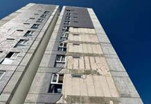 Caen cinco pisos de fachada y nadie clausura: alertan riesgo en torres de El Gran San Rafael