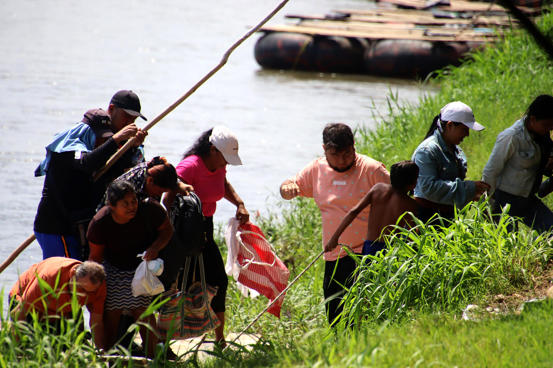 Empresarios piden blindar frontera de México y Guatemala tras choques entre carteles