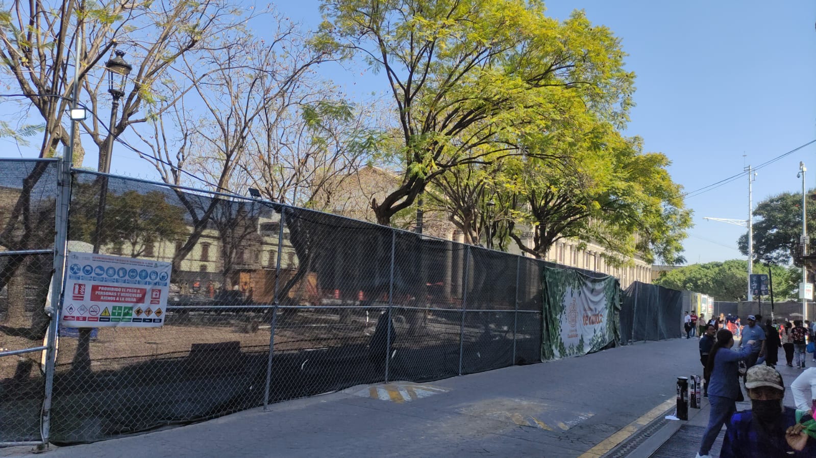 Obras en Plaza Liberación dejan una cadena de afectados en el Centro Histórico Obras en Plaza Liberación dejan una cadena de afectados en el Centro Histórico