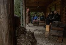 Personal médico ucraniano intenta superar el trauma en un retiro de montaña
Personal médico ucraniano intenta superar el trauma en un retiro de montaña