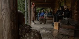 Personal m&eacute;dico ucraniano intenta superar el trauma en un retiro de monta&ntilde;a